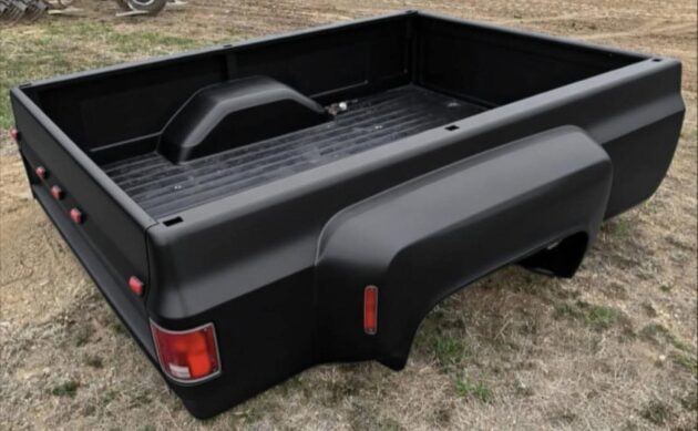 1973–1987 Chevy Squarebody Dually Bed - Rust-Free OEM Black Dual Rear Wheel Bed - Image 5