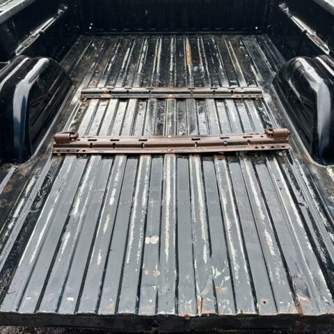 Genuine OEM 1999–2006 Chevrolet Silverado 3500 Dually Bed