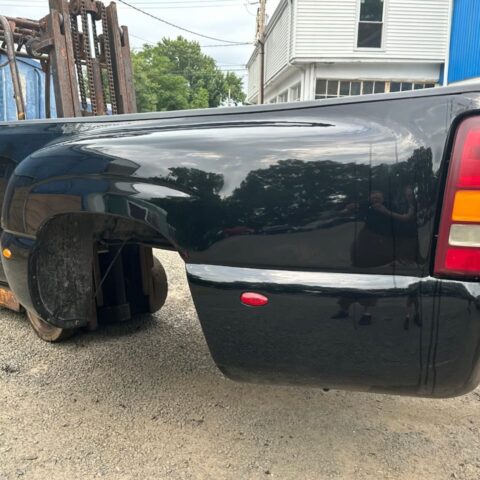 Genuine OEM 1999–2006 Chevrolet Silverado 3500 Dually Bed