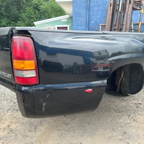 Genuine OEM 1999–2006 Chevrolet Silverado 3500 Dually Bed