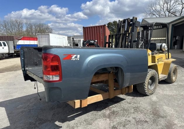 2008 GMC Sierra 8 ft Bed - Image 4