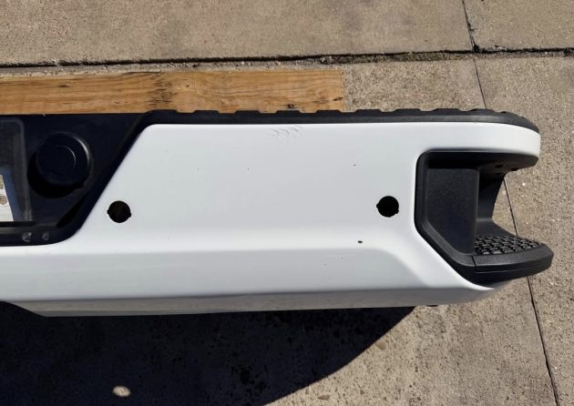 2020-2025 GMC Chevy 2500 3500 Factory Rear Painted Bumper Summit White OEM - Image 7