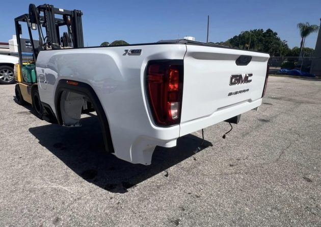 25-20 Sierra2500 Size 6’6 Brand New Complete with Spray Liner - Image 5
