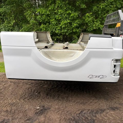 OEM 6.5-foot truck bed