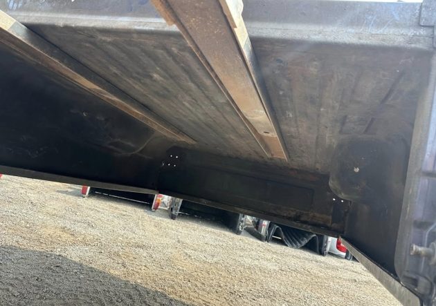 Rust free 99-10 Ford superduty short bed - Image 9