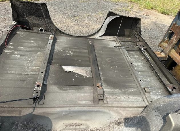 Rust free 99-10 Ford superduty short bed - Image 10