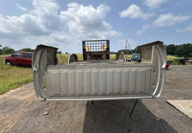 Rust free 99-06 Chevy/GMC 6.5 ft bed - Image 8