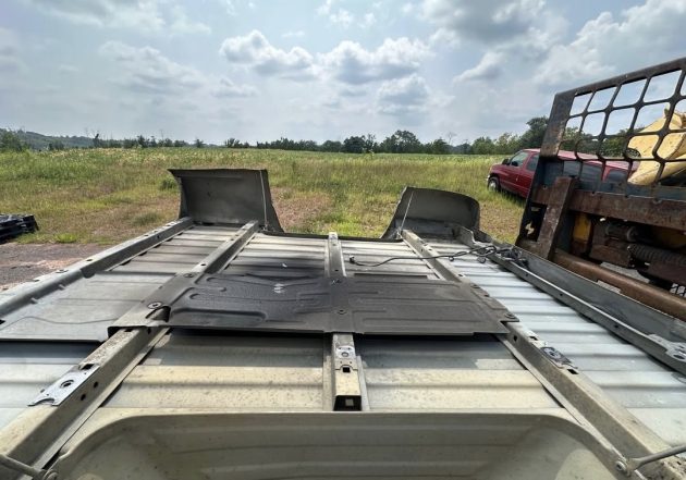 Rust free 99-06 Chevy/GMC 6.5 ft bed - Image 9