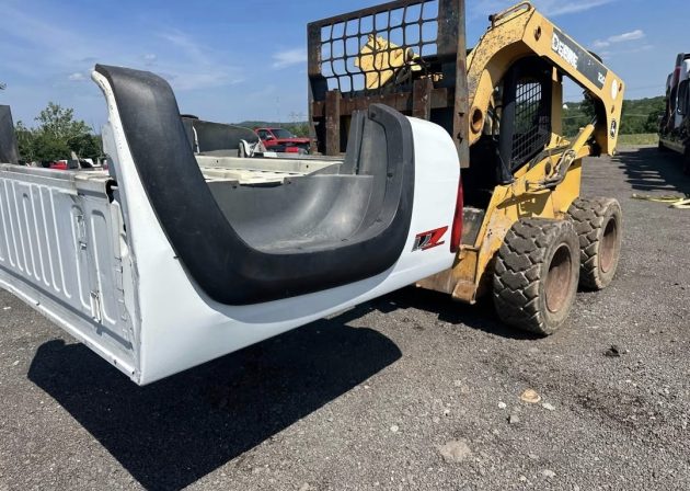 Rust free 04-12 Chevy Colorado extra short bed - Image 4