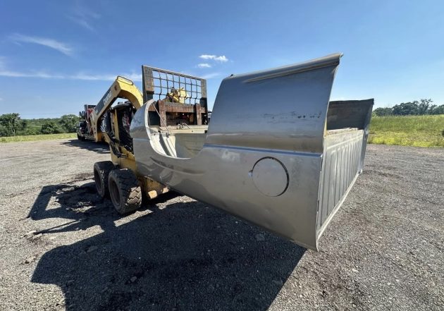 Rust free 99-06 Chevy/GMC 6.5 ft bed - Image 6