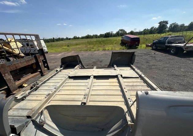Rust free 99-06 Chevy/GMC 6.5 ft bed - Image 9