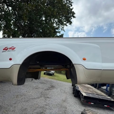 99-16 Super Duty Dually. It’s for a 99-2010