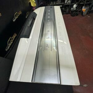 https://alltruckbeddepot.com/product/white-oem-tailgate-for-a-2017-2022-ford-f-250-or-f-350-platinum-truck/